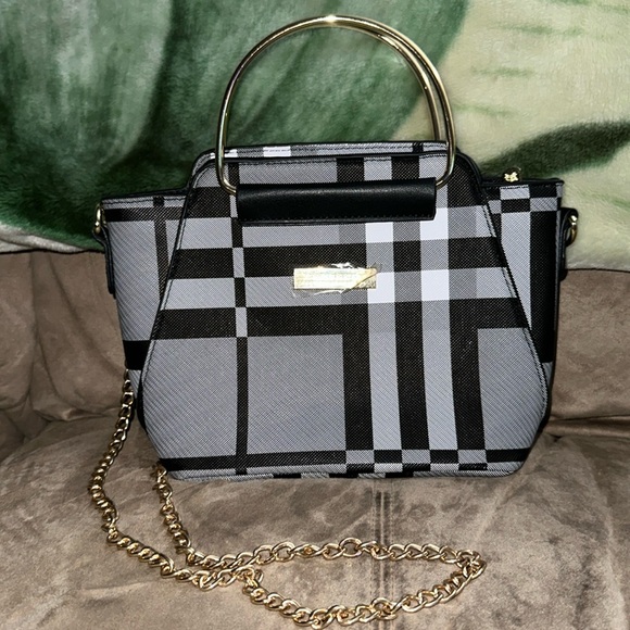 Burberry Purse - Picture 1 of 10